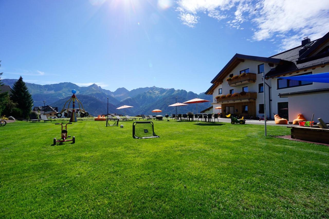 Apart-Hotel Dreisonnenhof Fiss Kültér fotó