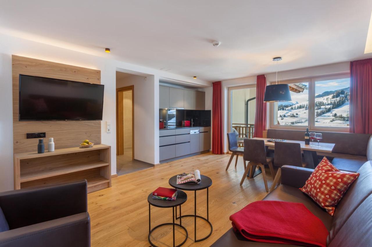 Apart-Hotel Dreisonnenhof Fiss Kültér fotó